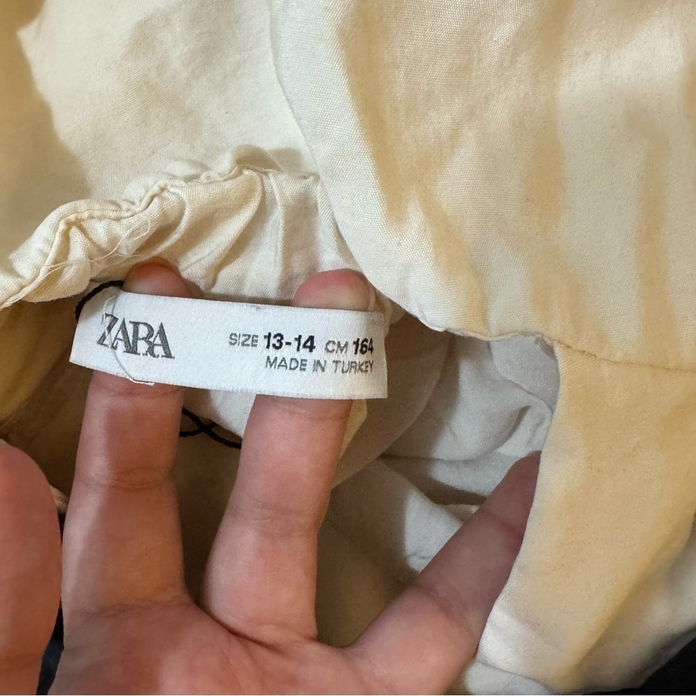 Zara Cream Kids Dress
#1294 - Picture 6 of 6